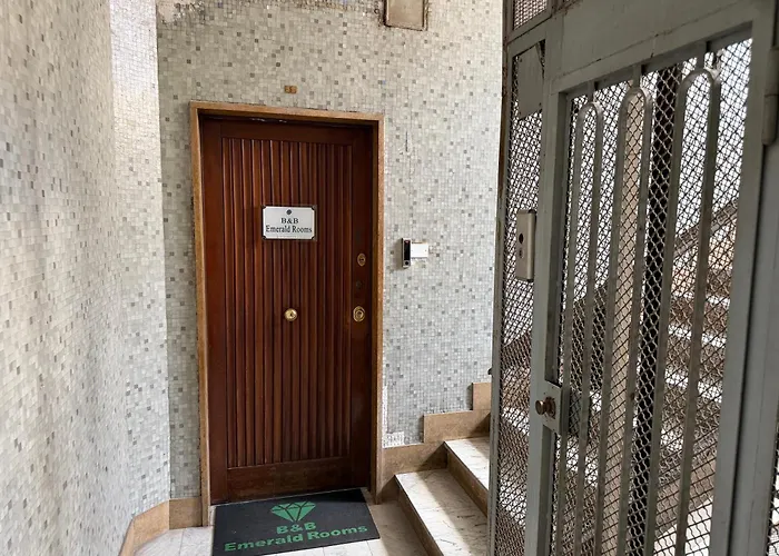 Emerald Rooms